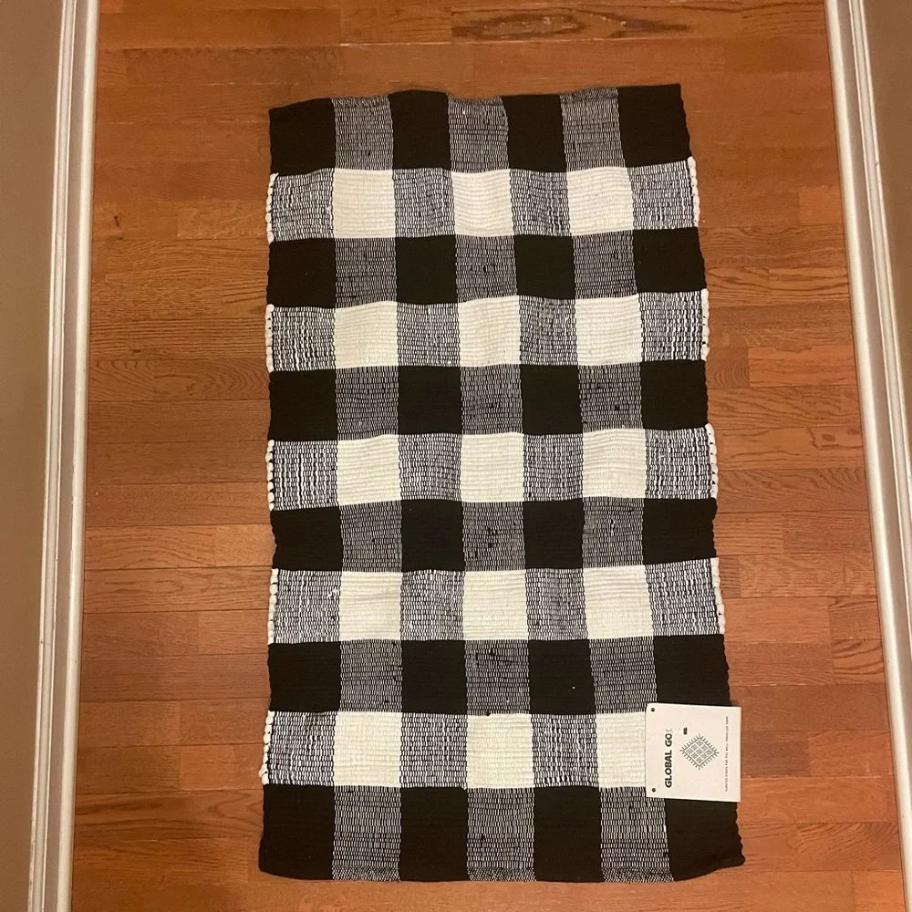 Global Goods 27x45” Buffalo Check Plaid Farmhouse Decorative Layering Rug NWT